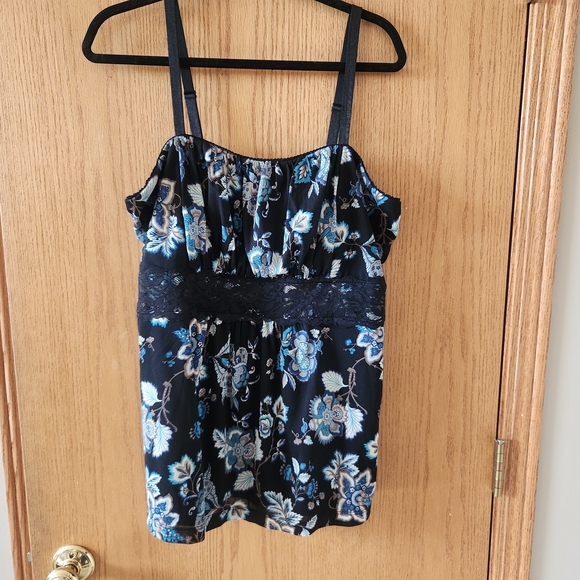 Torrid Black and Blue Floral Top - Picture 1 of 3